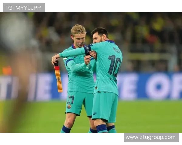 攻防俱佳的足球明星如何在赛场上展现全面实力与战术智慧