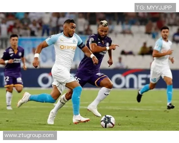 法甲里昂足球明星阵容揭秘及其在赛场上的精彩表现分析